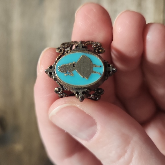 Alice Cameo Ring Antique Gold, Alice in Wonderland, Rare find, Ornate, Victorian - Picture 1 of 6